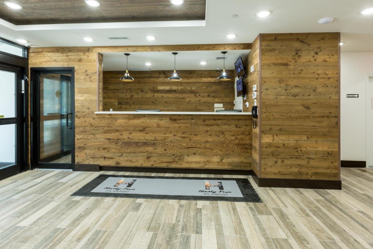 Hotel Ninety Five - Jfk Airport New York Exteriör bild